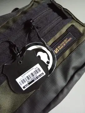 Tas selempang/sling bag bloods ori