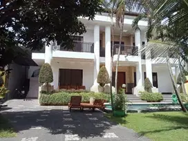 dijual villa lantai 2 view GWK lokasi jimbaran