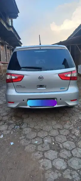 Nissan Grand livina