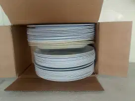 Piring oval dan bulat Diameter besar