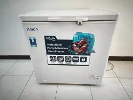 Freezer Box Merk Aqua (Sanyo) 161 liter