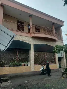 Jual Rumah Kontrakan 12 Pintu Plus Rumah induk Harga murah Nego