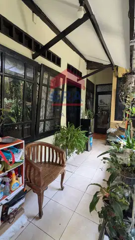 Dijual Rumah di Jalan Emas Purwantoro Malang