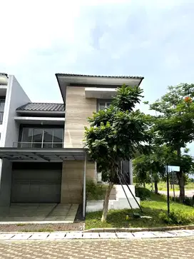 Rumah Hoek Cluster Serenade Lagoon 338m Golf Island PIK Jakarta Utara