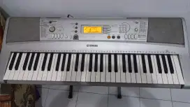 Keyboard Yamaha PSR E303