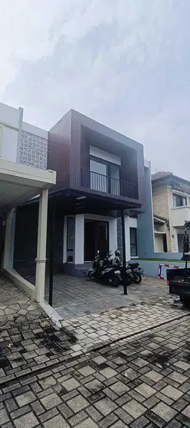 Dijual Rumah di Kota Baru Parahyangan Bandung, Minimalis Unfurnish