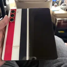 Samsung Thom Browne Z Fold 5 Special Edition