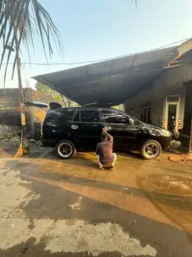 Kijang Innova 2.0 Tipe E