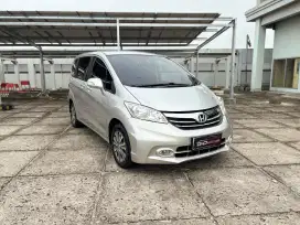 Honda Freed E PSD AT 2013 Plat F bogor