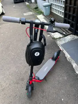 Skuter Listrik Ninebot Kickscooter D38U