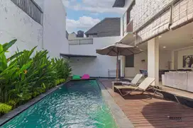 Villa 3 bedroom with GWK view for rent, Uluwatu area