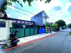 Rumah Plus Ruang Usaha Tepi Jl Ramai di Pusat Kuliner Solo