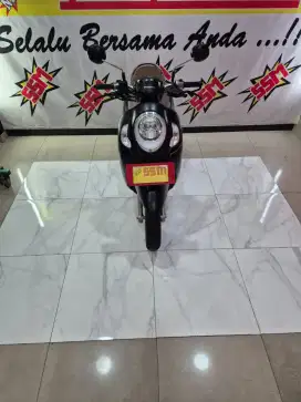 Scoopy prestige iss black keyless