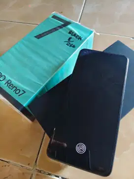 Oppo reno 7 hitam