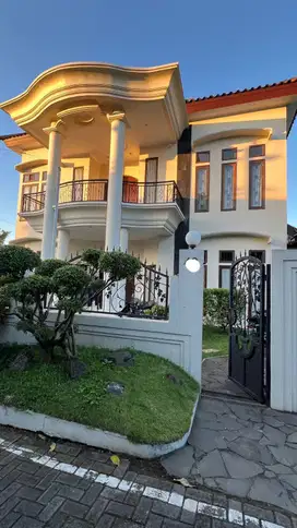DIJUAL RUMAH UNTUK KANTOR 2 LANTAI, TEMBALANG, SEMARANG