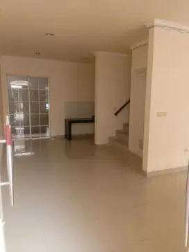 Rumah 2 Lantai West Europe Green Lake City Cluster Favorite