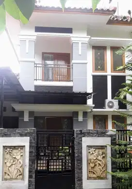 Rumah 2 Lantai Di Perumahan Cibinong S8855