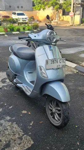 Vespa LX 125 2023 Grey Plat B