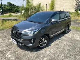 Like New Toyota Kijang Innova 2.4 V Solar-AT 2021 Abu-abu WRA