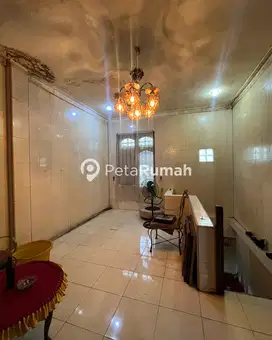 DIJUAL TOWNHOUSE JALAN MESJID - KESAWAN (ELVIA)