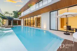 FREEHOLD NEWLY BUILT LUXURY VILLA IN SECURE COMPLEX IN UMALAS