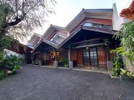 DIJUAL VILLA ASRI DI CIGADUNG BANDUNG COCOK UNTUK BARENG KELUARGA
