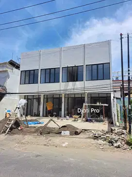 Miliki Ruko 2 Lantai, Akses Jalan Utama Di Barata Jaya, Bratang, SBY