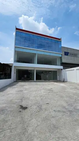 Dijual Ruko Brand New 3,5 Lantai di Jalan Rempoa Raya