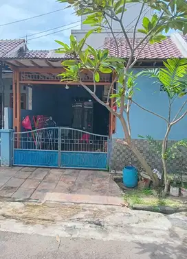 Dijual Rumah 1,5 Lantai Di Regensi Melati Mas Tangerang Selatan
