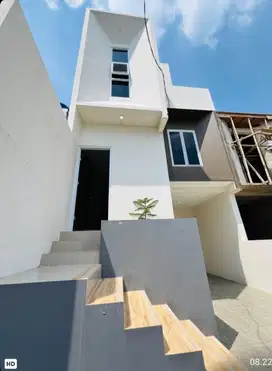 Rumah MODERN MEWAH JAKARTA TIMUR