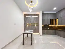 Villa Lux Dijual di Komplek Opera House Jalan Suluh - Pancing, Medan