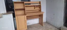 Meja belajar masih bagus