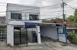 Disewakan ruko2 1/2 lt dipinggir jalan daerah cideng lokasi strategis
