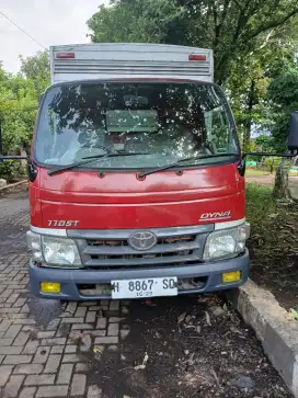 truk toyota dyna rino engkel box 2011