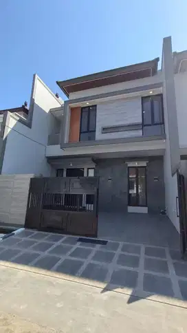 Rumah Minimalis Nginden Intan Timur Dekat Kampus Ubaya Petra Surabaya