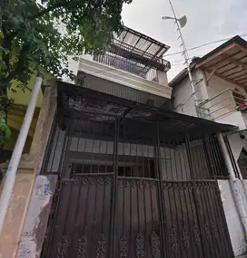 Rumah di Kebon Kacang Jakarta Pusat