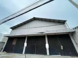 Gudang Murah Raya Manukan Kulon dekat Tandes Grand Pakuwon Margomulyo