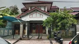 Rumah 2 Lantai Di Komplek Gayungsari Timur, Surabaya Selatan