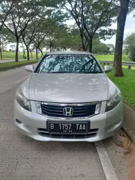 Dijual Honda Accord VTiL Tahun 2009 Automatic / AT