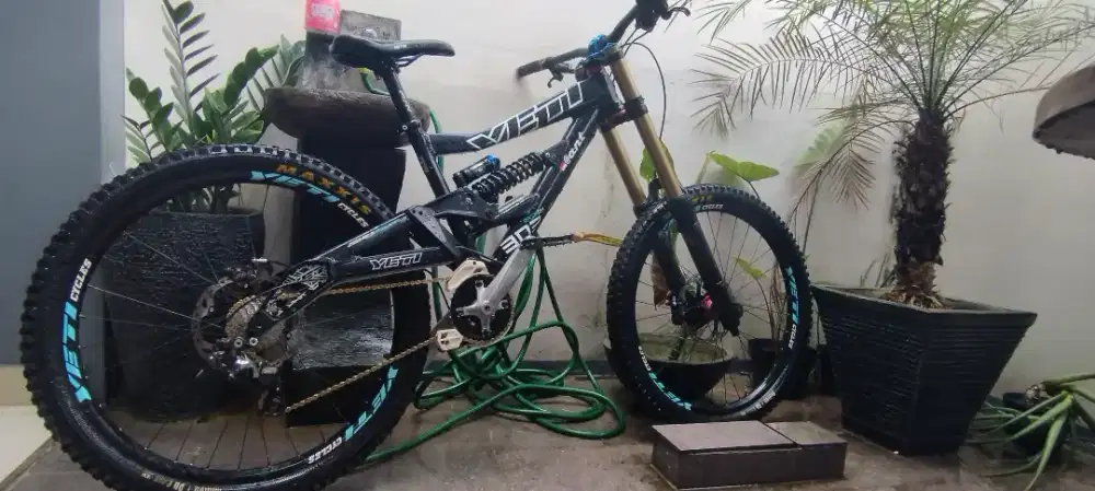 Sepeda DH Yeti 303RDH