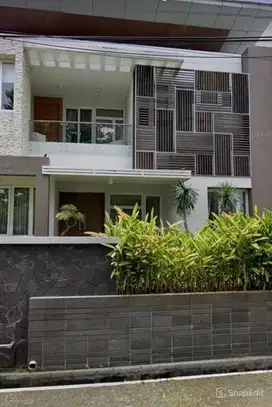 Rumah Mewah Siap Huni Full Furnished Dekat Tol Karawang Barat