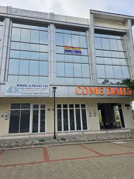 Sewa Ruko Lariviera PIK 2 Gandeng 3 Hoek Lokasi belakang Taman Doa!!
