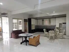 Dijual Cepat Rumah Besar Di Lembah Sukaresmi Sukajadi