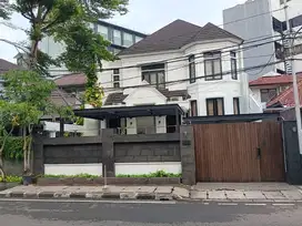 Dijual rumah menteng jakpus , siap huni,  bebas banjir