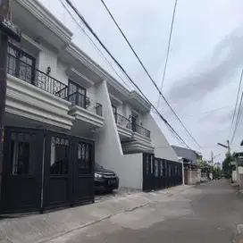 dijual rumah baru siap huni di area pondok bambu jakarta timur