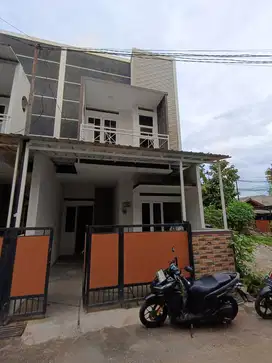 Rumah dijual siap huni di Cipayung Jakarta Timur