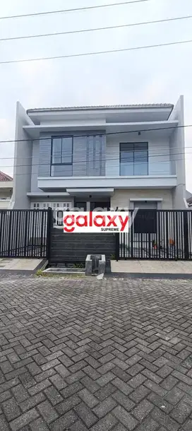 Rumah Manyar Kertoadi Bangunan Baru Gress