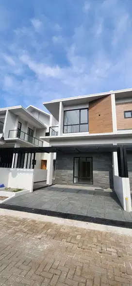 Rumah Mewah Circle Residence, Akses Setiabudi & Komplek Eksklusif