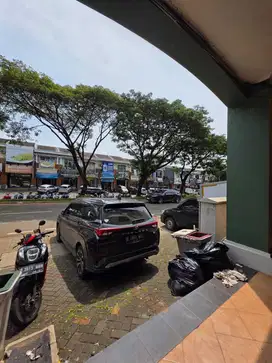 Ruko di gading serpong 2 lantai siap huni dan pinggir jalan boulevard