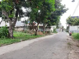Tanah SHM Belakang Pasar Colombo Jakal